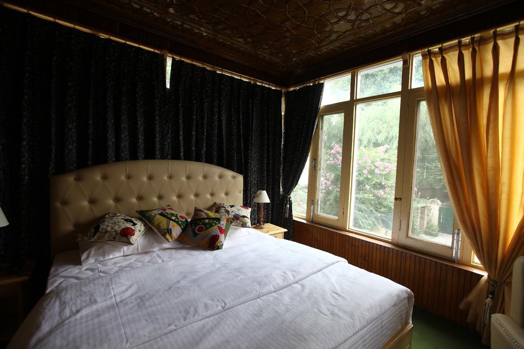 Dove Cottage Сринагар Экстерьер фото